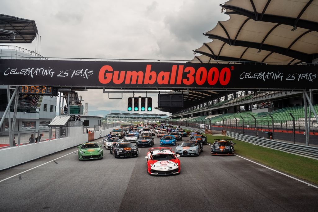 Don’t miss Gumball 3000 Valencia 2025! Supercars, track day, and elite lifestyle rally. Get tickets exclusively on Gumball3000.com.