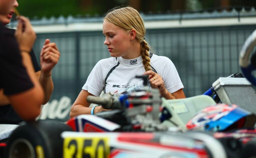 Roxanne Lantinga: A 15-Year-Old Dutch Talent Redefining the Future of Karting